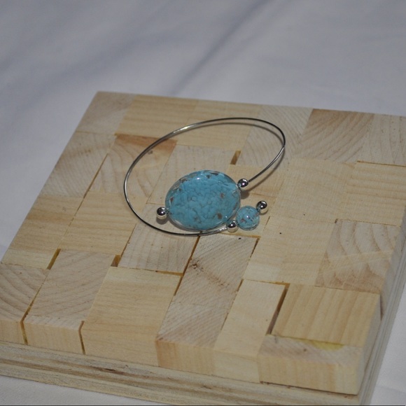 Turquoise and silver bracelet - Picture 2 of 2